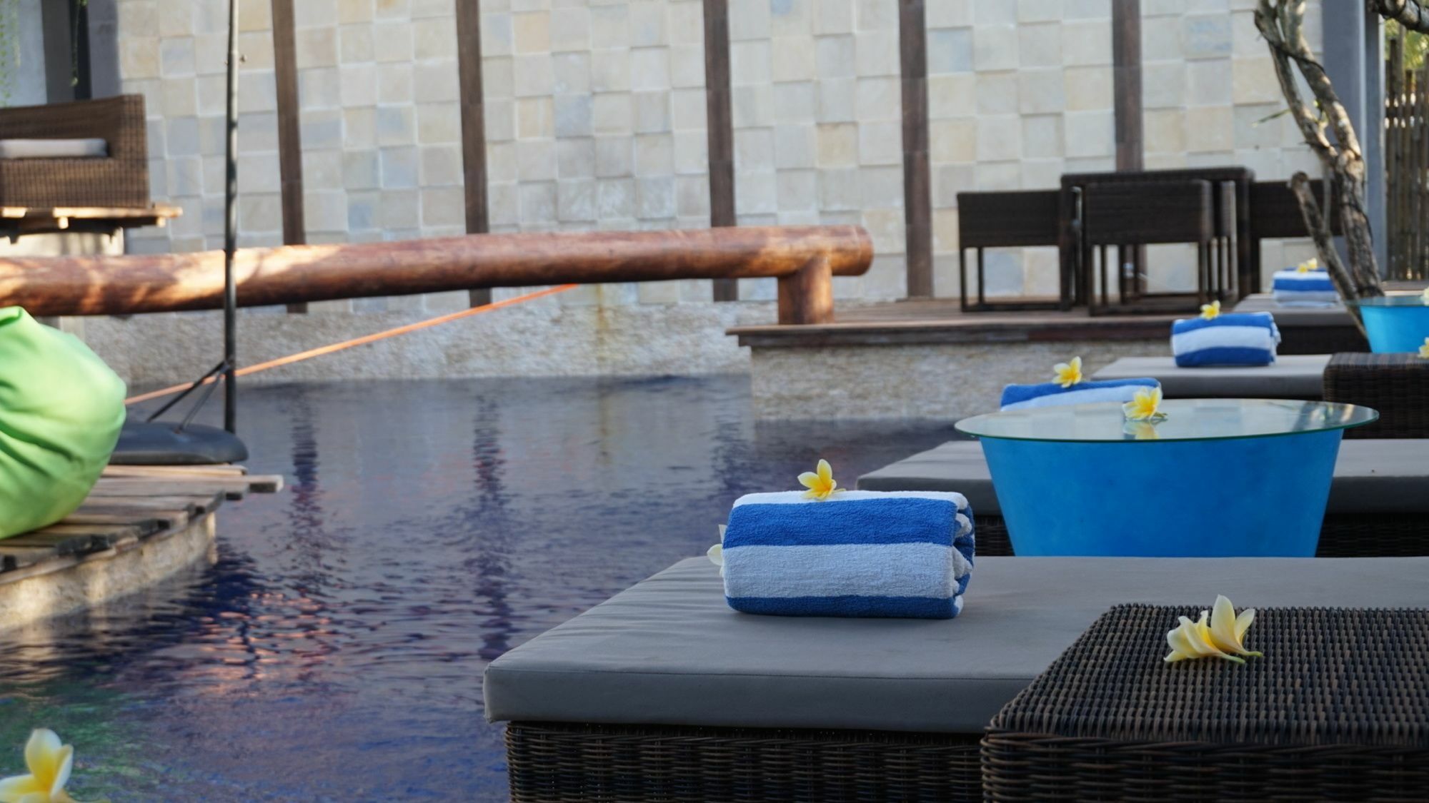 Pipe Dream Villas Resort Kuta  Dış mekan fotoğraf
